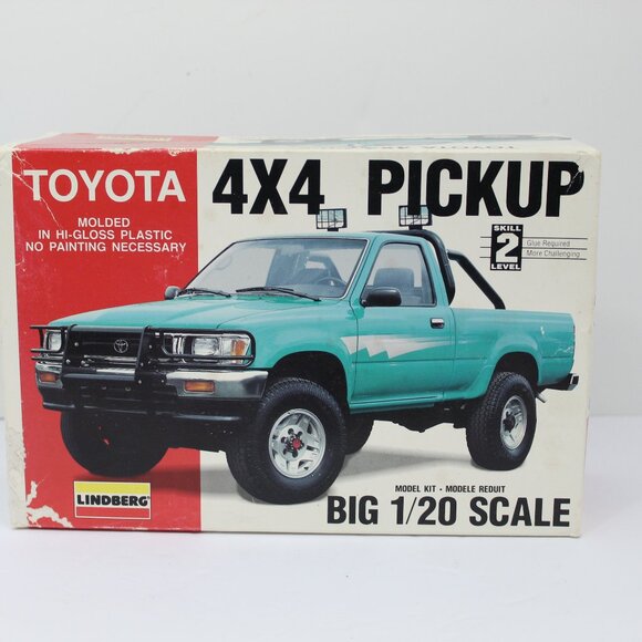 Toyota 1992 4X4 Pickup Truck 1/20 Lindberg Vintage Model Kit #72506 - Picture 1 of 14